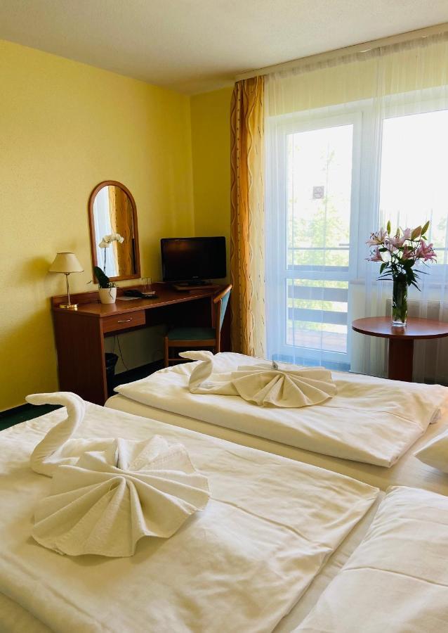 Garni Hotel Pyramida Cheb Esterno foto